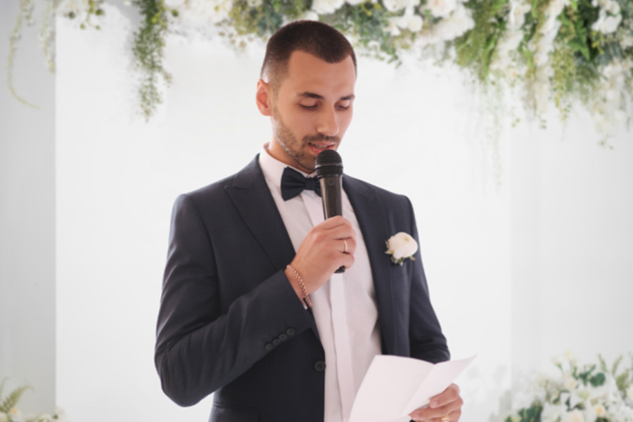 How to Prepare and Script Your Wedding Emcee Speech